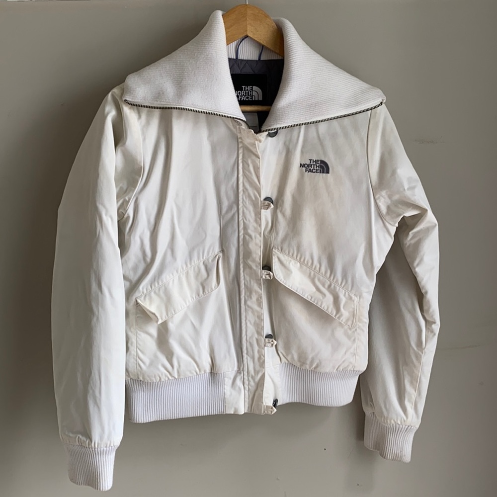 White North Face Jacket. Lightweight. Size M. Used condition.